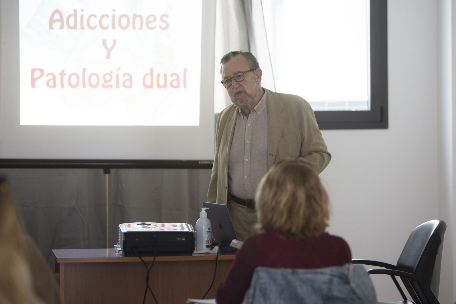 Juan Gibert durante su intervención en el curso organizado por Afedu.
