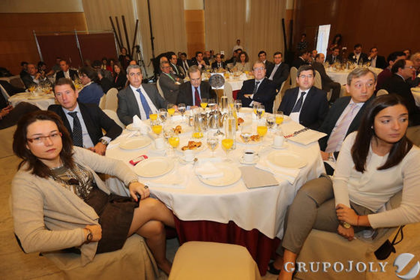 María del Mar Martín, Manuel López, Luis Odriozola, Juan Carlos Fernández, Jerónimo Pérez Casero, Carlos del Cid, Antonio Méndez y Miriam Montañez. / Albiñana