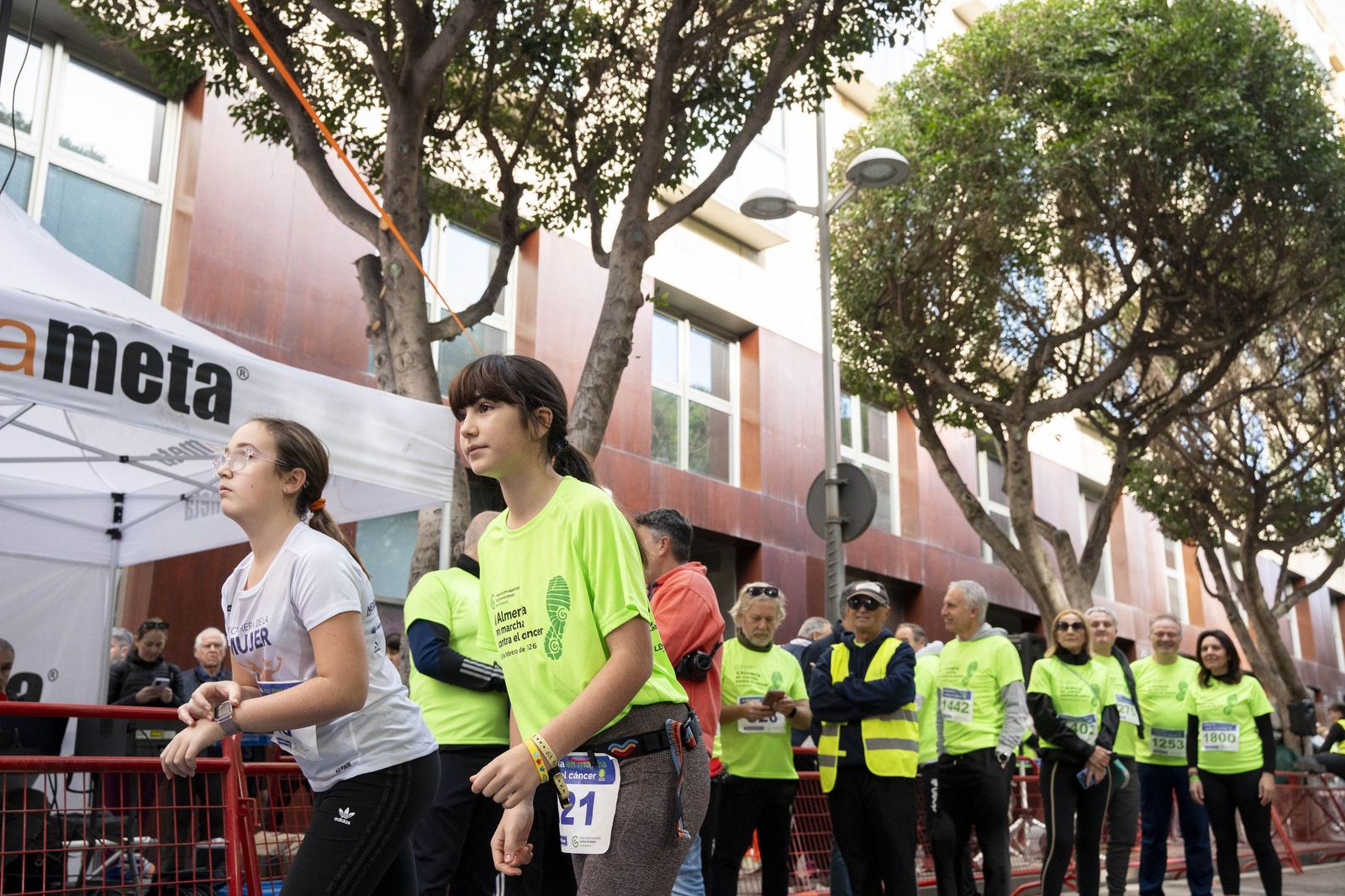 Almería corre unida contra el cáncer en una jornada solidaria