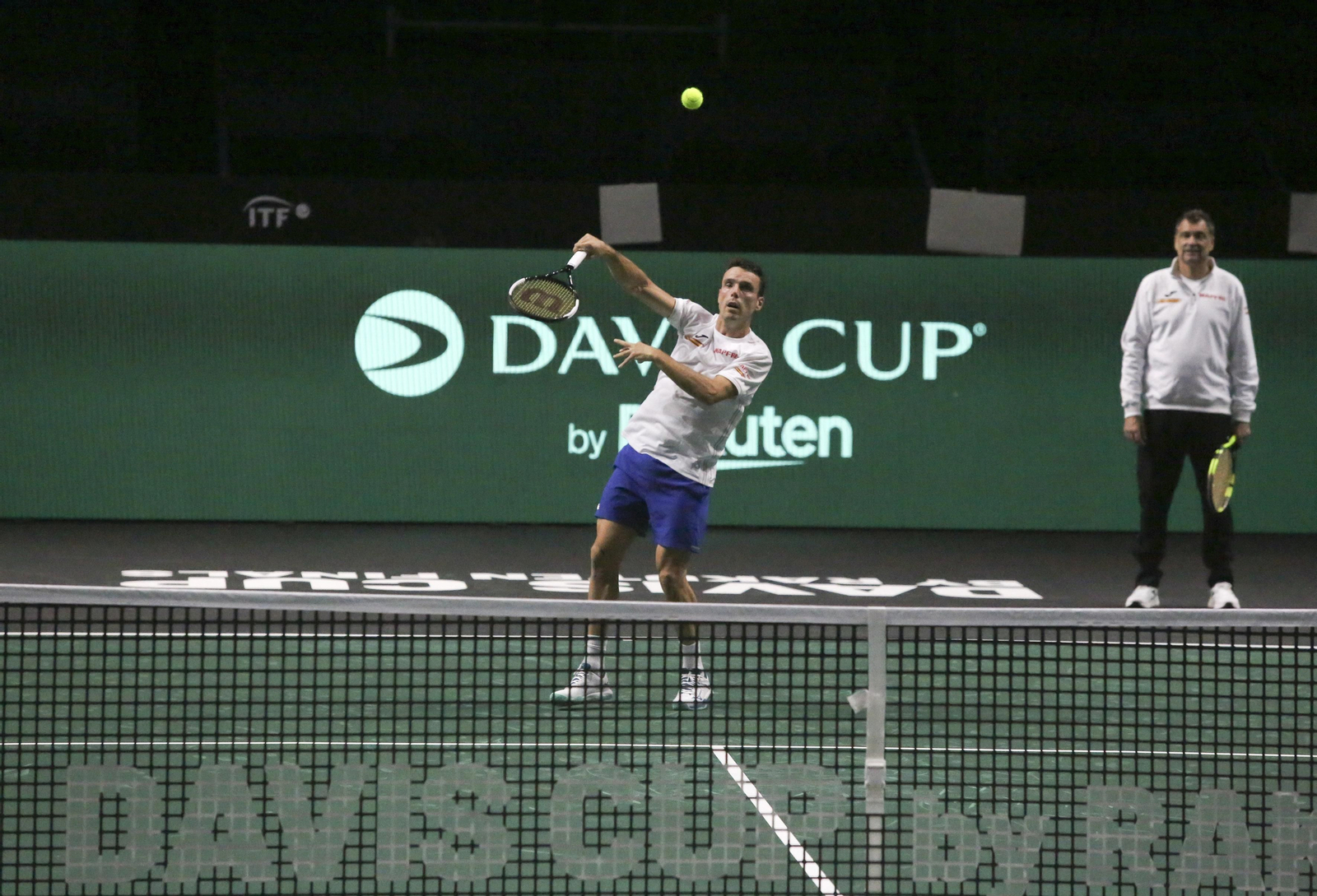 La metamorfosis del Carpena para la Copa Davis, con los jugadores sobre la pista ya