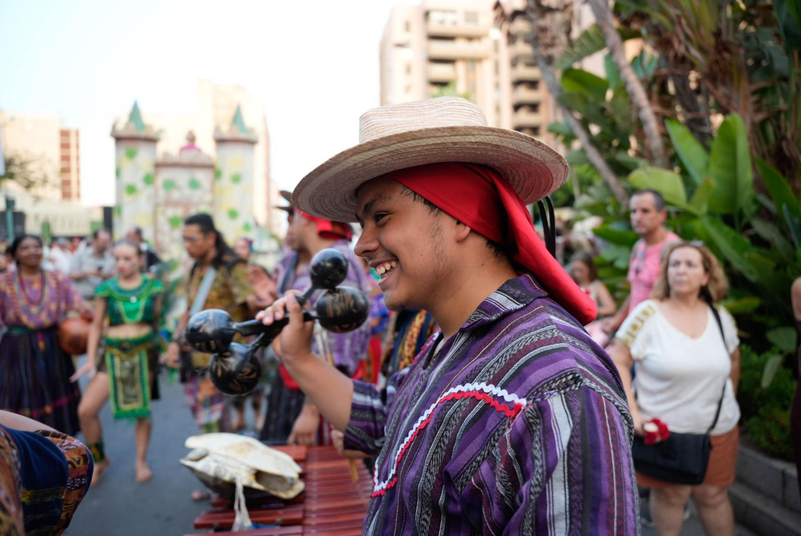 Así se ha vivido la Batalla de Flores en la Feria de Almería