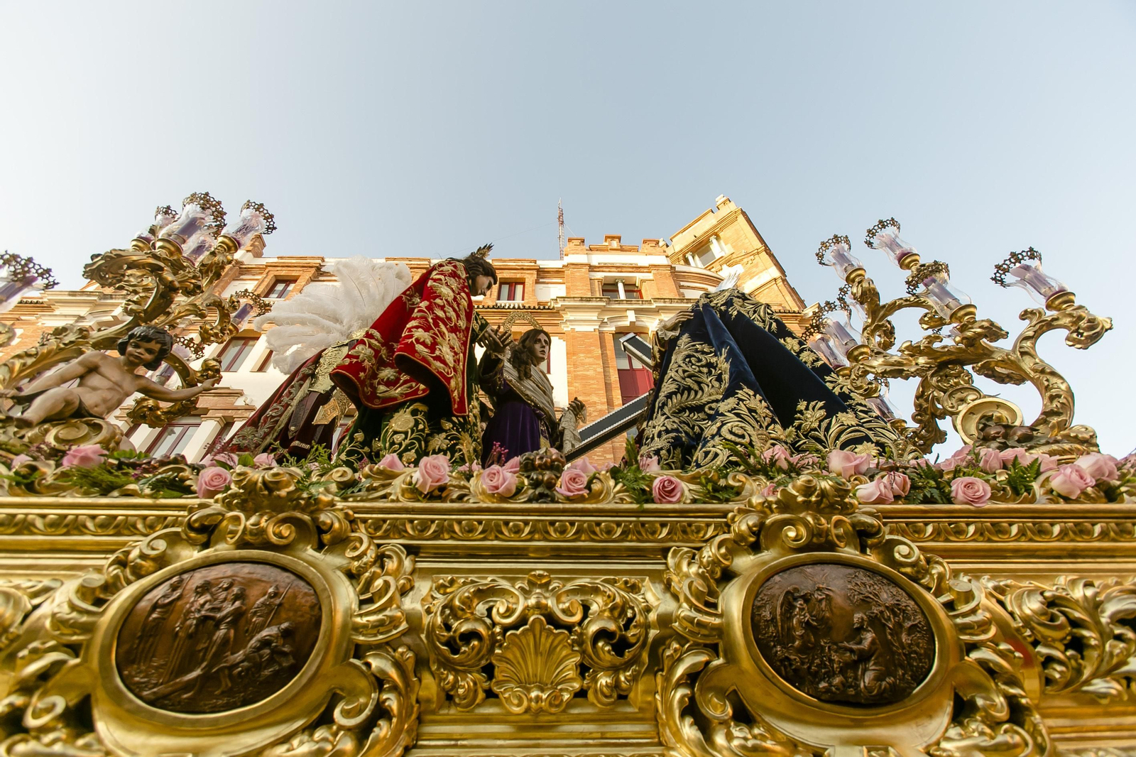 Las imágenes de la procesión extraordinaria de Afligidos