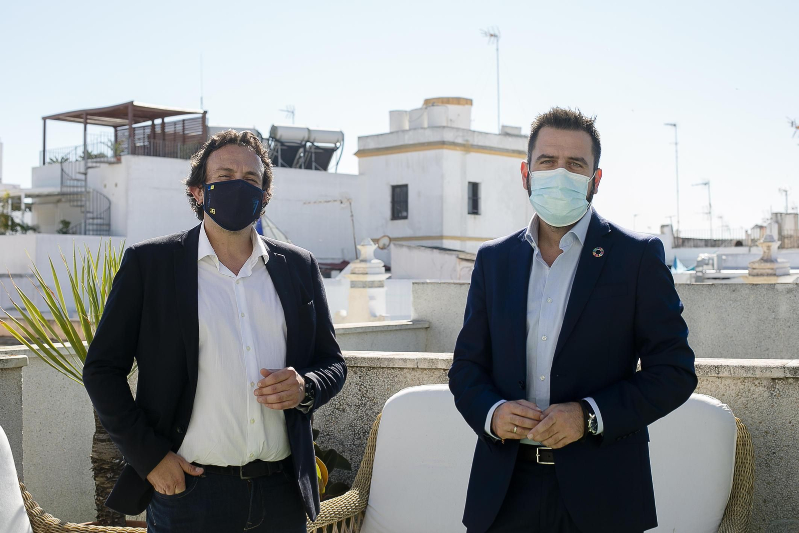 El alcalde de Cádiz y el delegado de la Zona Franca, durante el encuentro con Diario de Cádiz.