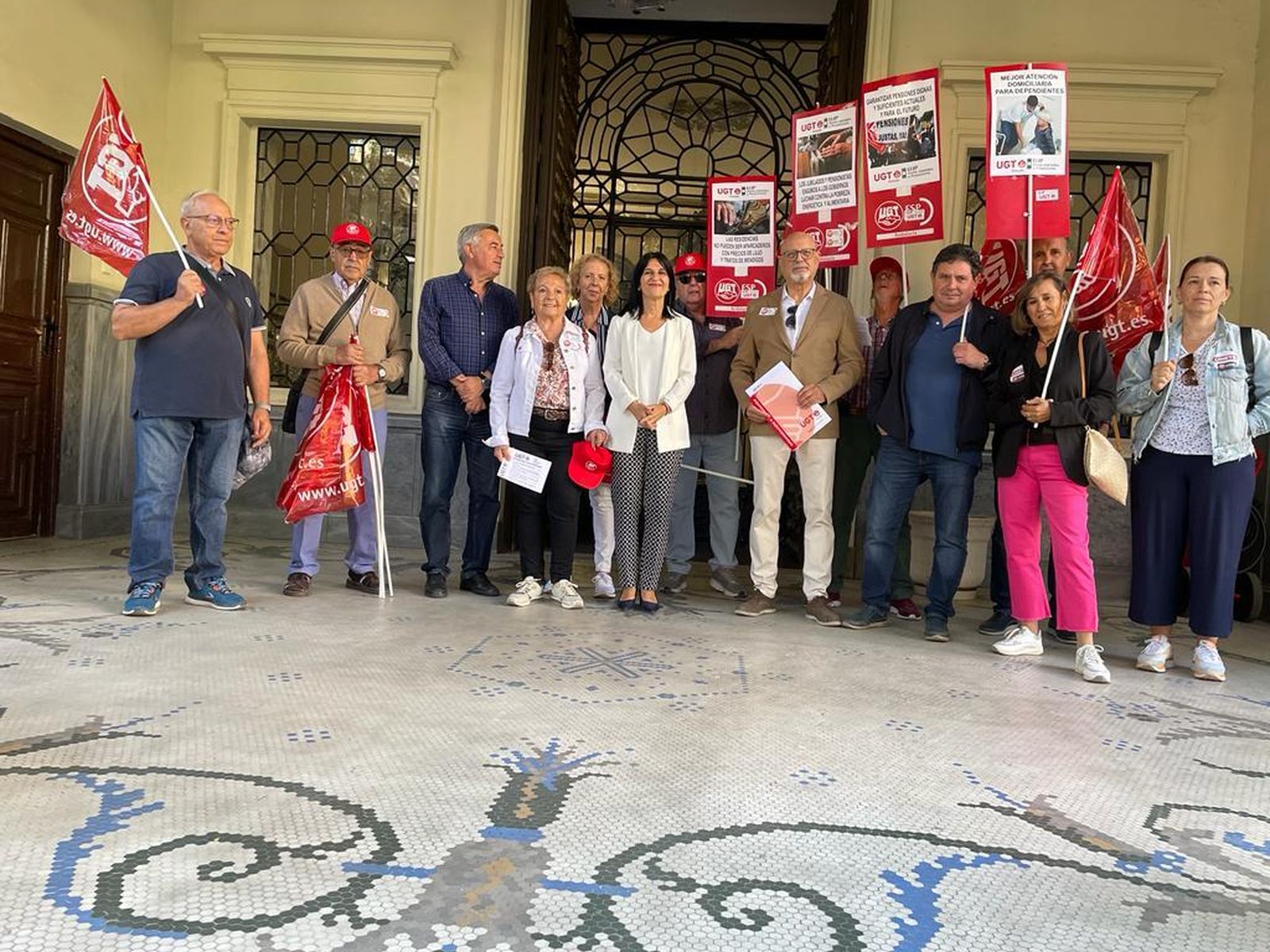 UGT reivindica en Granada la participación activa de las personas mayores en la agenda política, y en la defensa del Estado de Bienestar