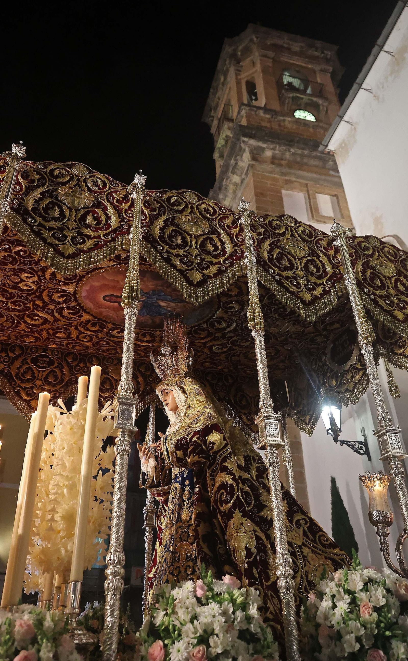 Fotos del Jueves Santo en Algeciras: Tres Caídas y Nazareno