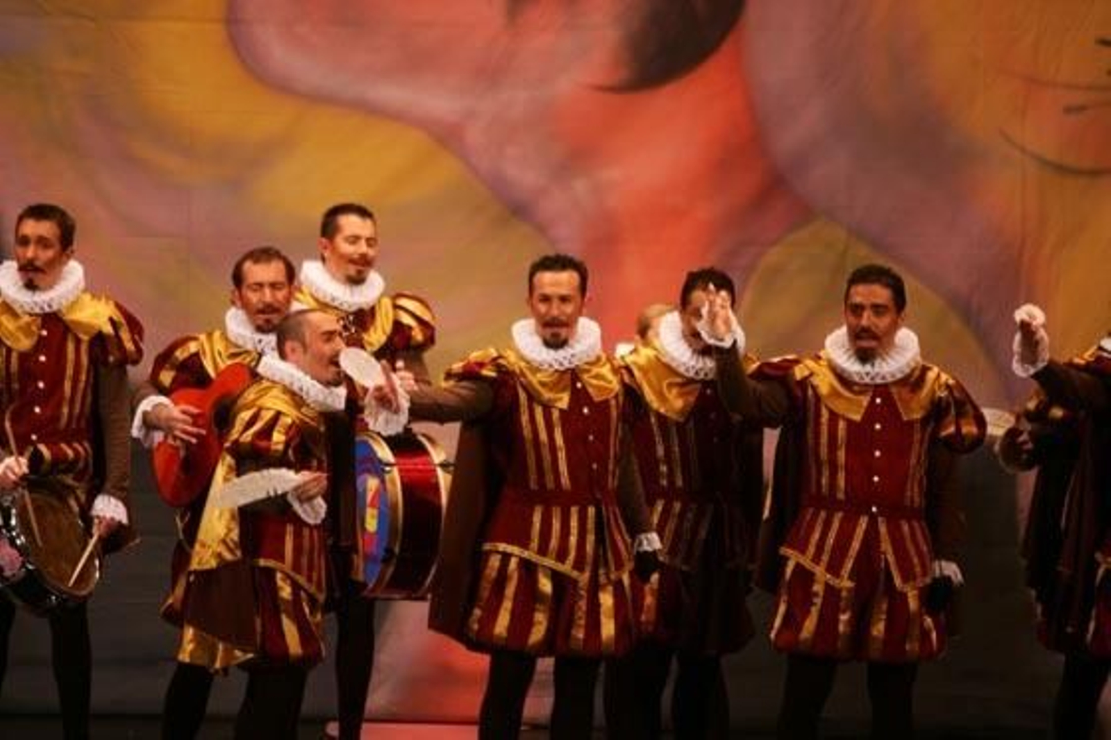 Pluma, tintero y papel