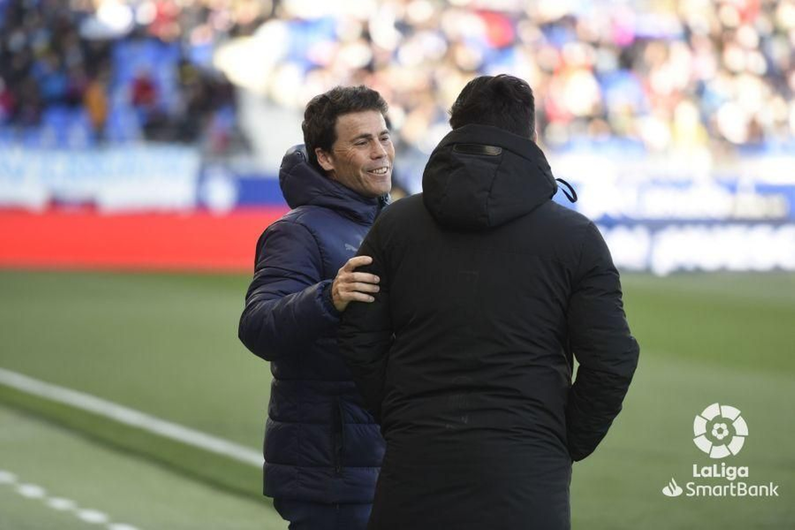 Rubi saluda a Xisco Muñoz.