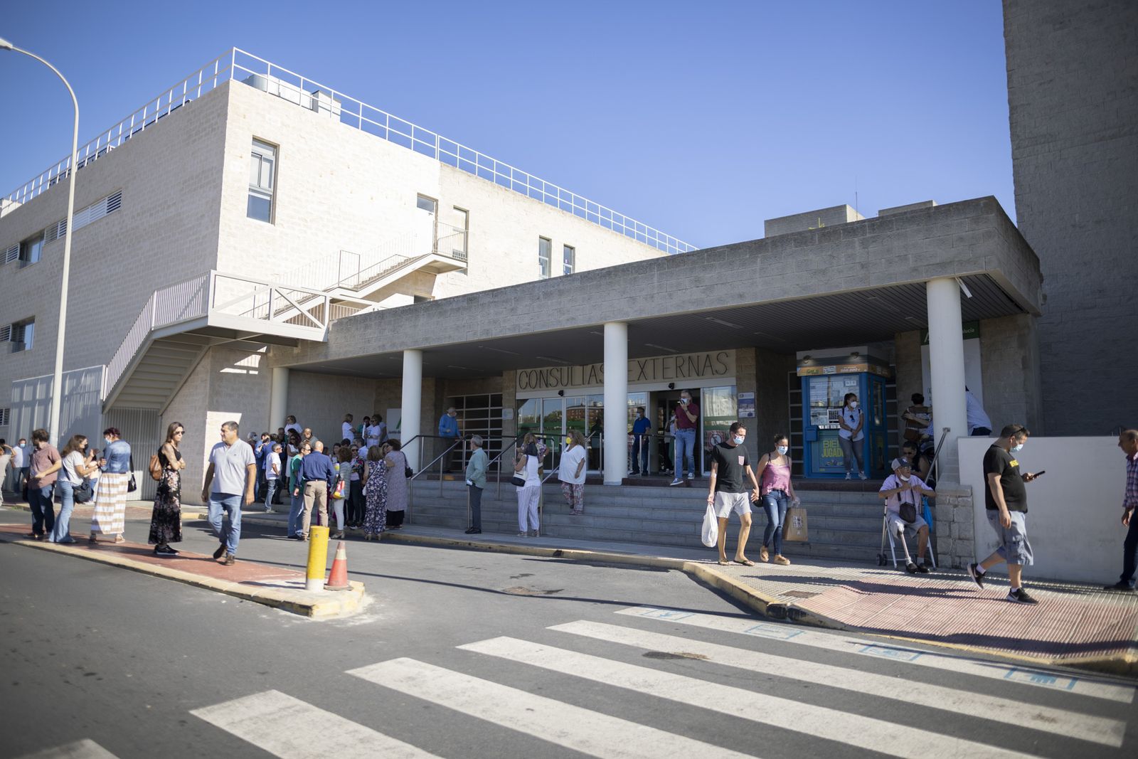 Consultas Externas del Hospital Juan Ramón Jiménez.