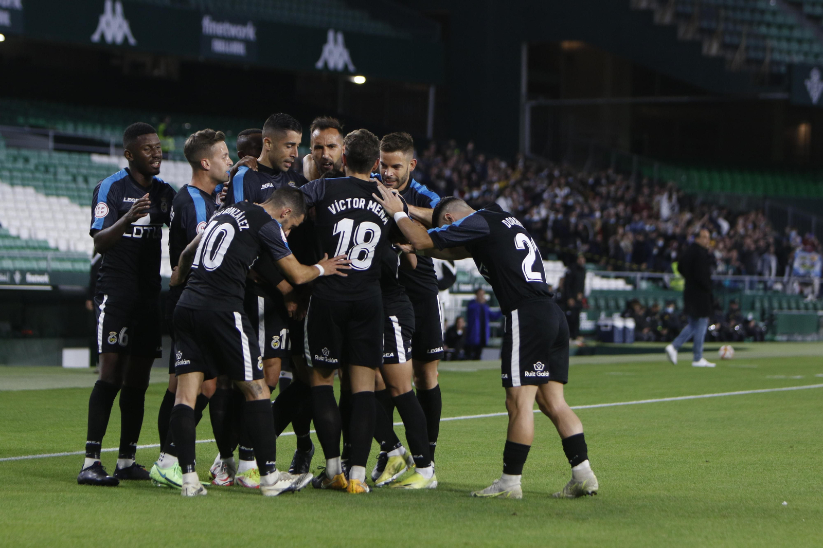 Las fotos del triunfo de la Real Balompédica sobre el Betis Deportivo en el Villamarín