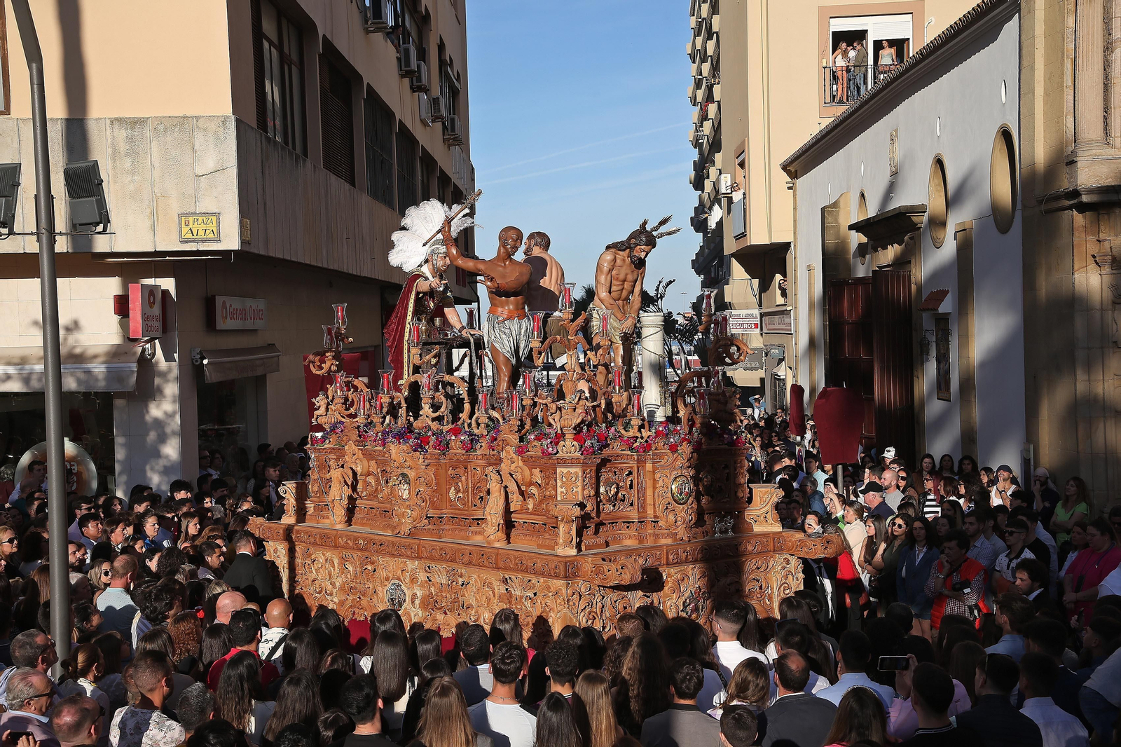 Fotos del Lunes Santo en Algeciras: Coronado de Espinas y La Columna