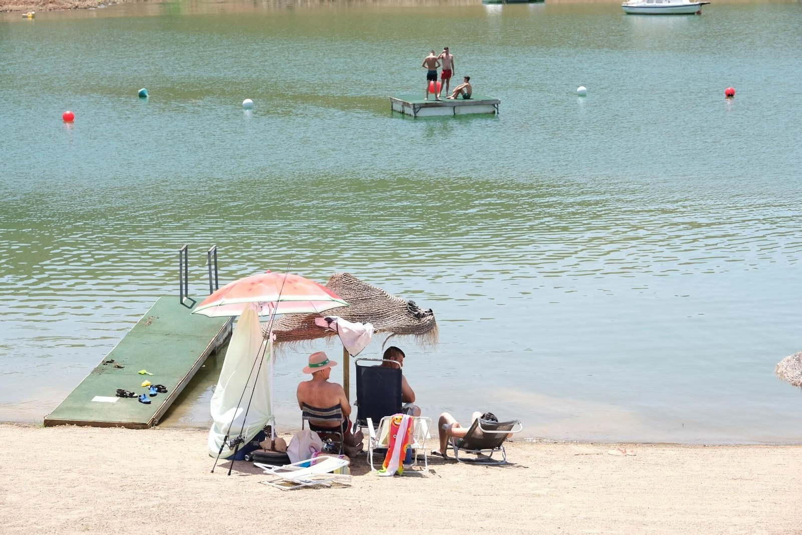 La playa de La Breña II de Almodóvar del Río, en imágenes