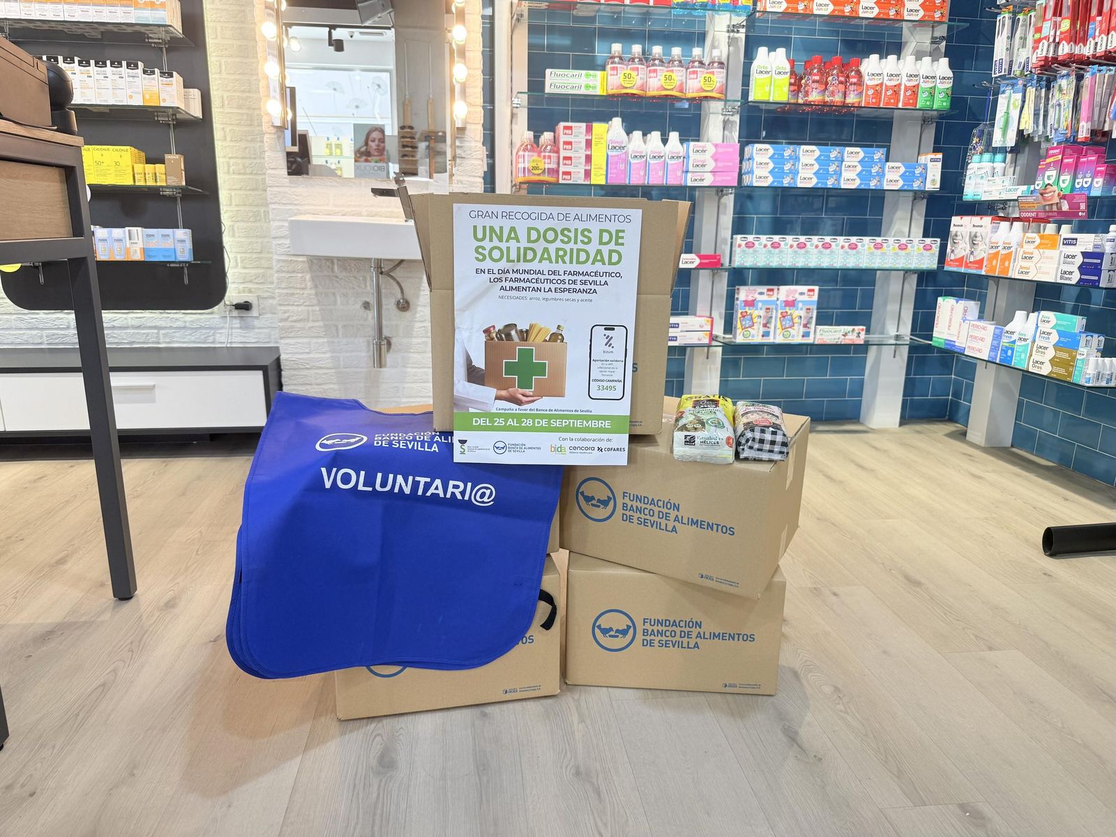 Los farmacéuticos sevillanos celebran su Día Mundial con una gran recogida de alimentos