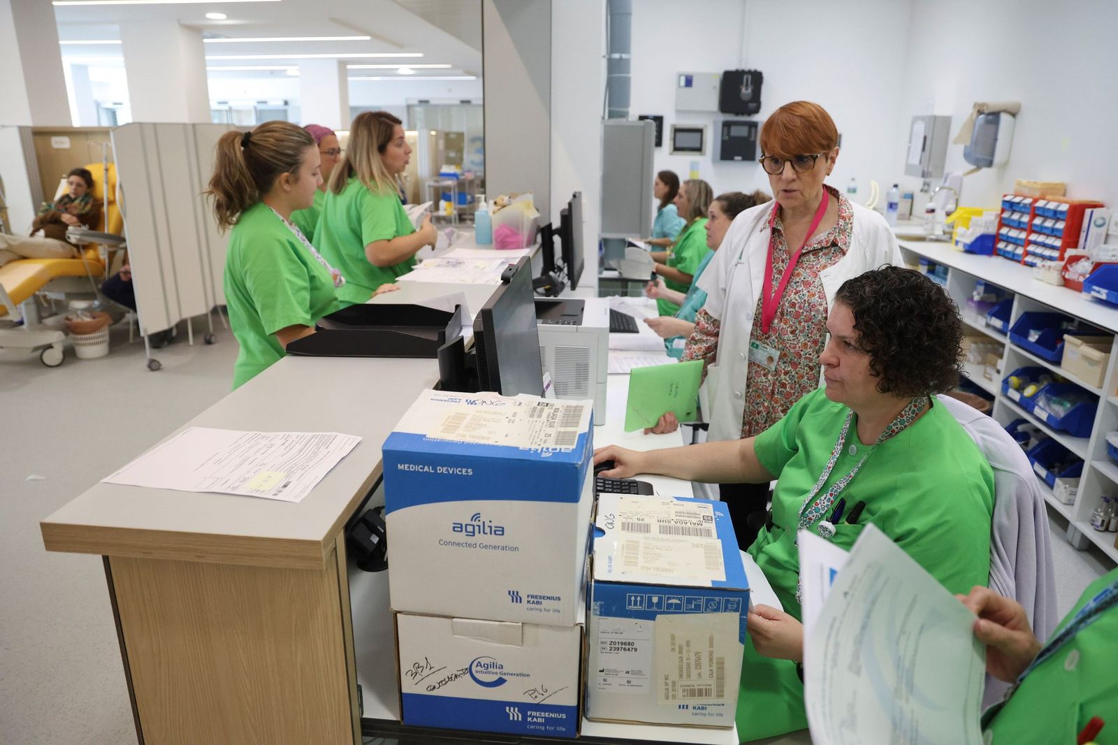 Un grupo de sanitarias en un centro hospitalario de Málaga.