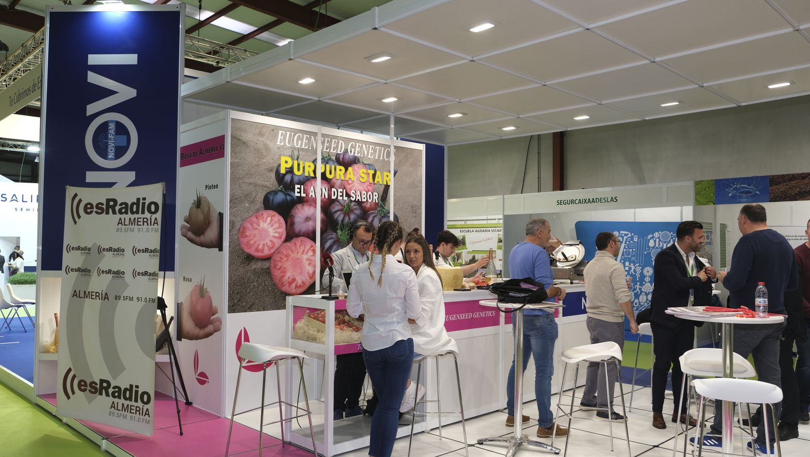 Imágenes del primer día de Expolevante Níjar.