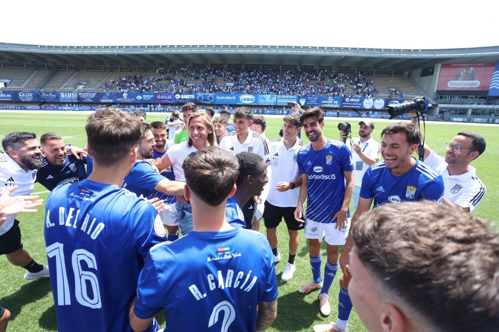 Imágenes de la celebración del Xerez CD del ascenso virtual a Segunda RFEF Imágenes de la celebración del Xerez CD del ascenso virtual a Segunda RFEF
