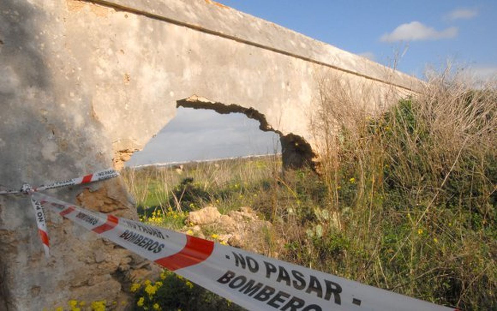 Aguilar anuncia que Defensa actuará en el cementerio de los ingleses