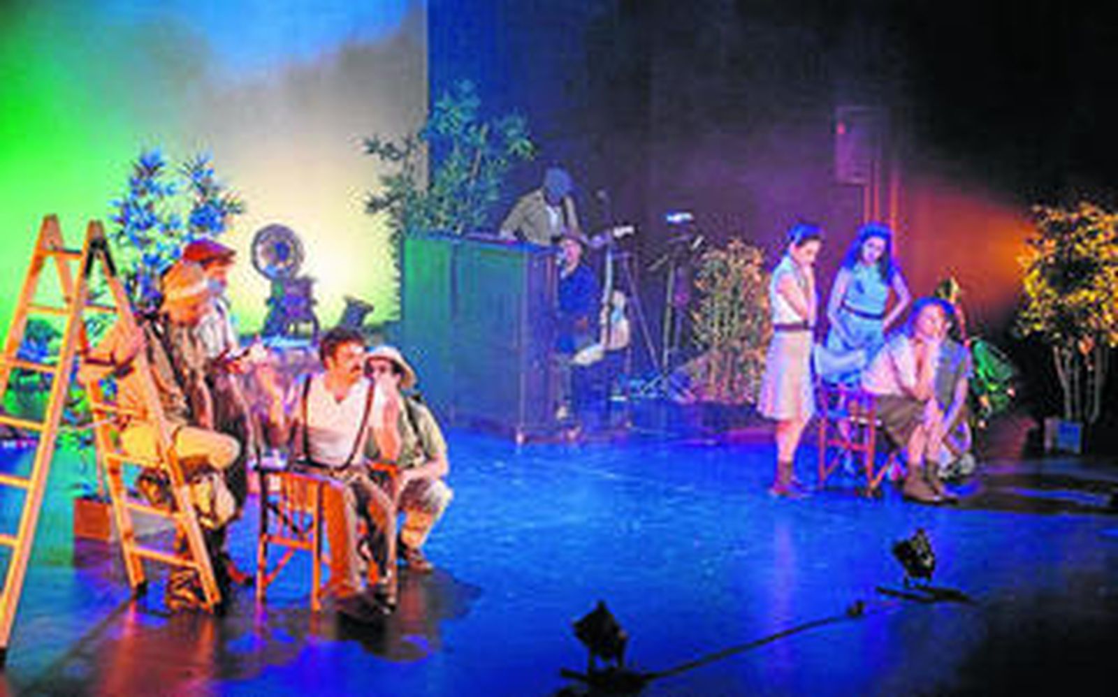 El musical con mucho dinamismo gustó mucho al público que se dio cita en el Maestro Padilla.