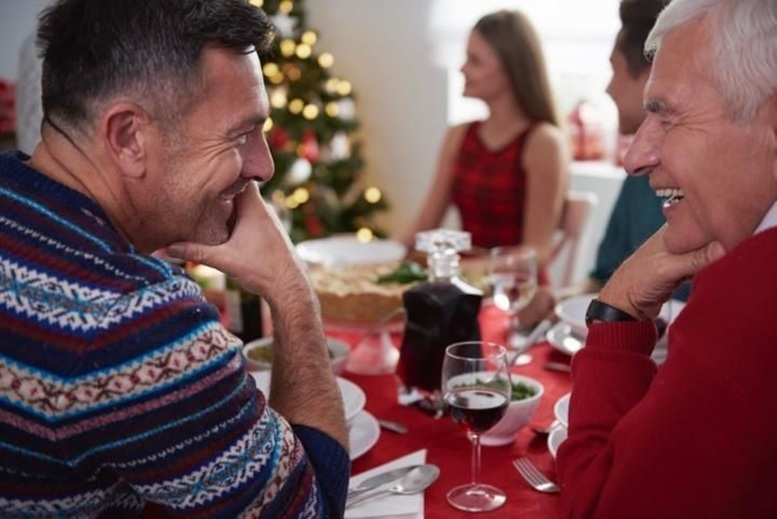 Cena de Navidad en la que habrá que soportar a algún "cuñao".