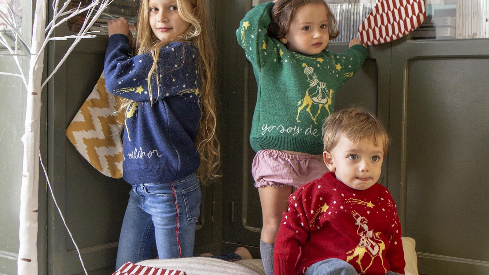 Los jerséis navideños de los Reyes Magos de la firma española Artabán. Los jerséis navideños de los Reyes Magos de la firma española Artabán.