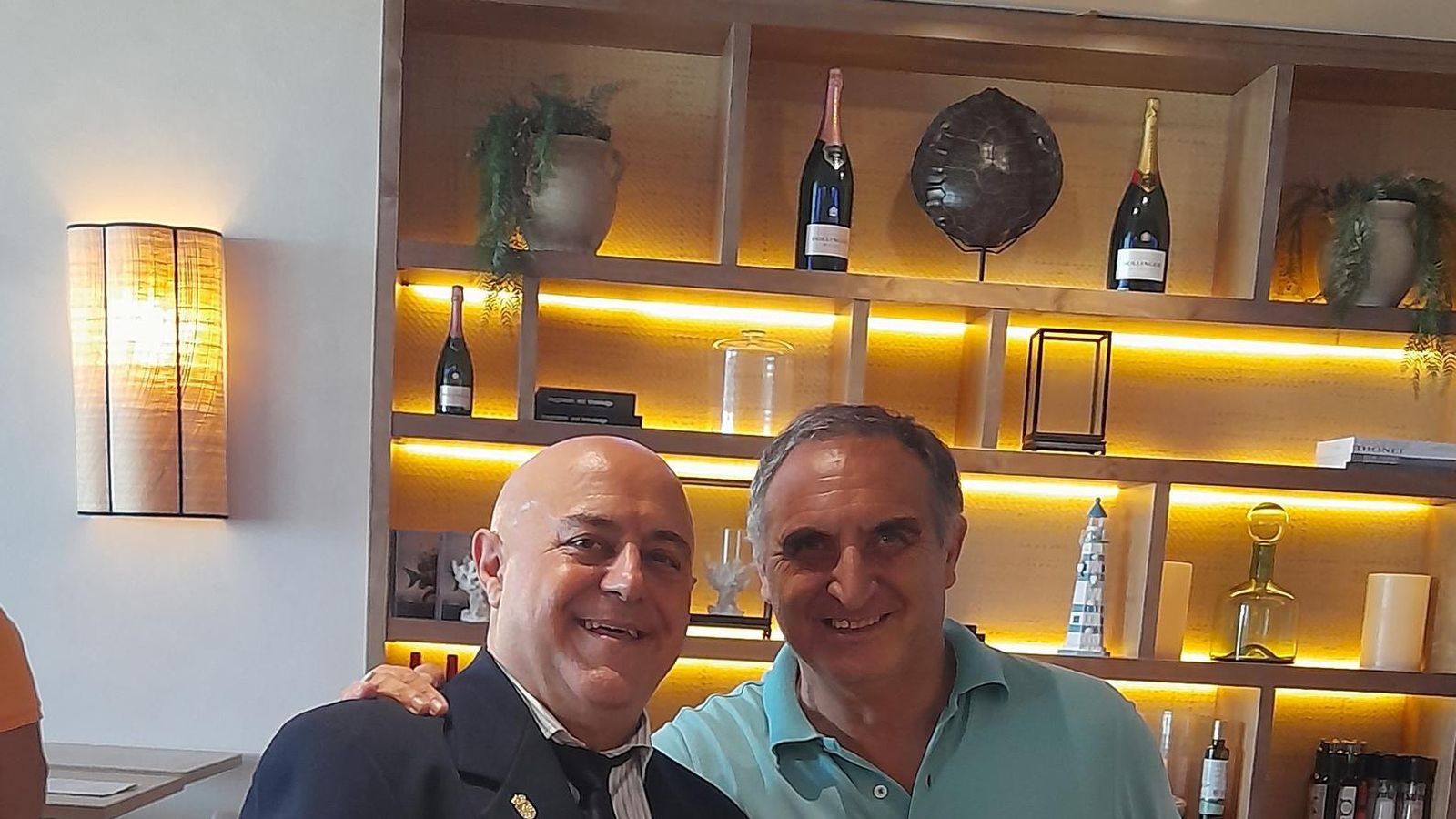 Comida de homenaje por su jubilación a Francisco Martínez, jefe de Servicios de 'El Acebuche'