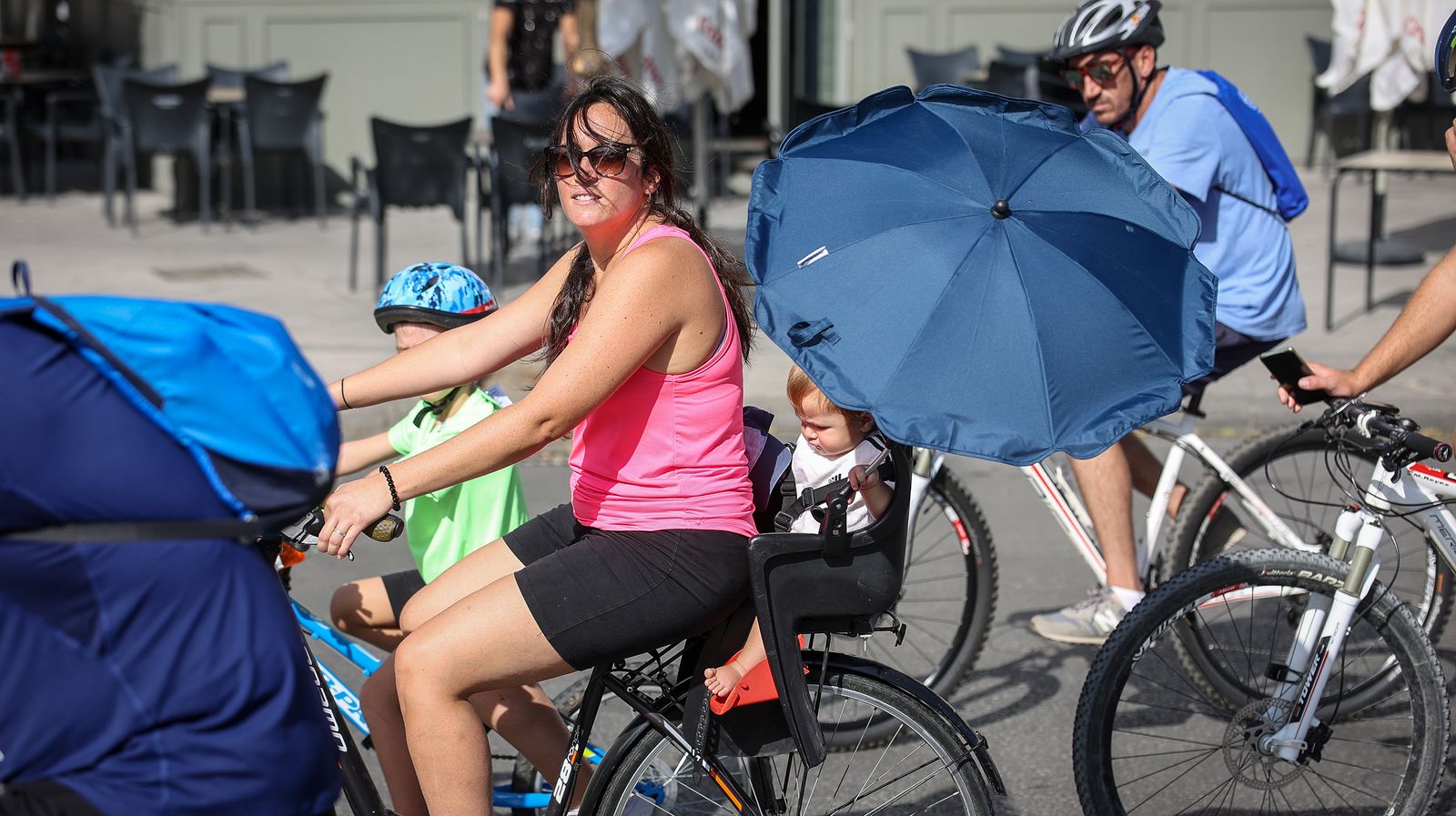 Gran ambiente en la fiesta de la bici y la amistad