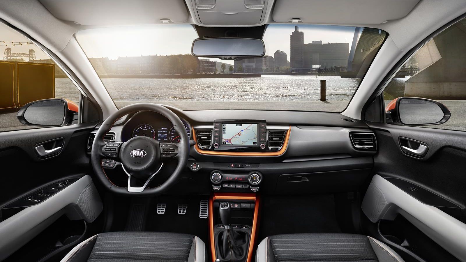 El diseño de los interiores del nuevo Stonic es juvenil.