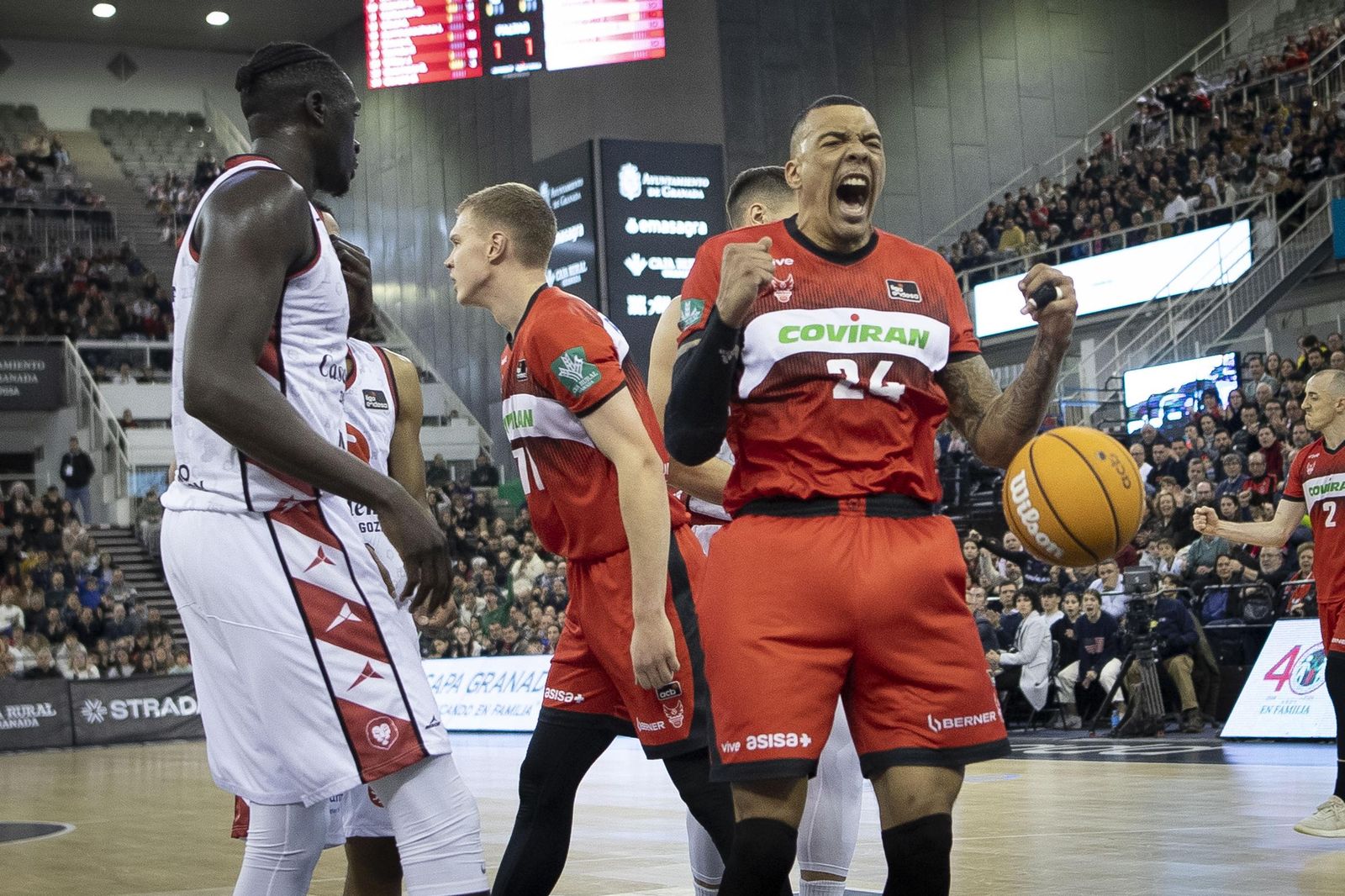 Las mejores imágenes del Covirán Granada-Casademunt Zaragoza