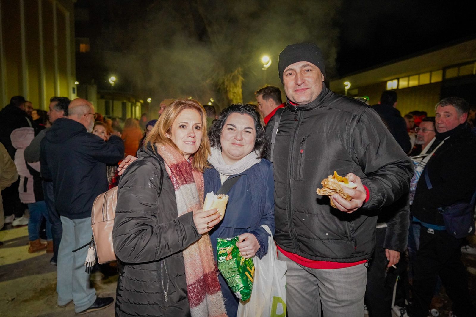 Jaén brilla y disfruta al fuego de las lumbres de San Antón