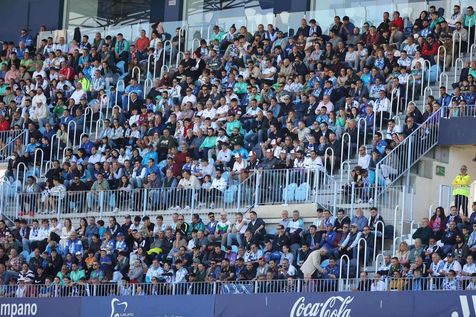 Búscate en las gradas de La Rosaleda durante el Málaga CF - Real Murcia