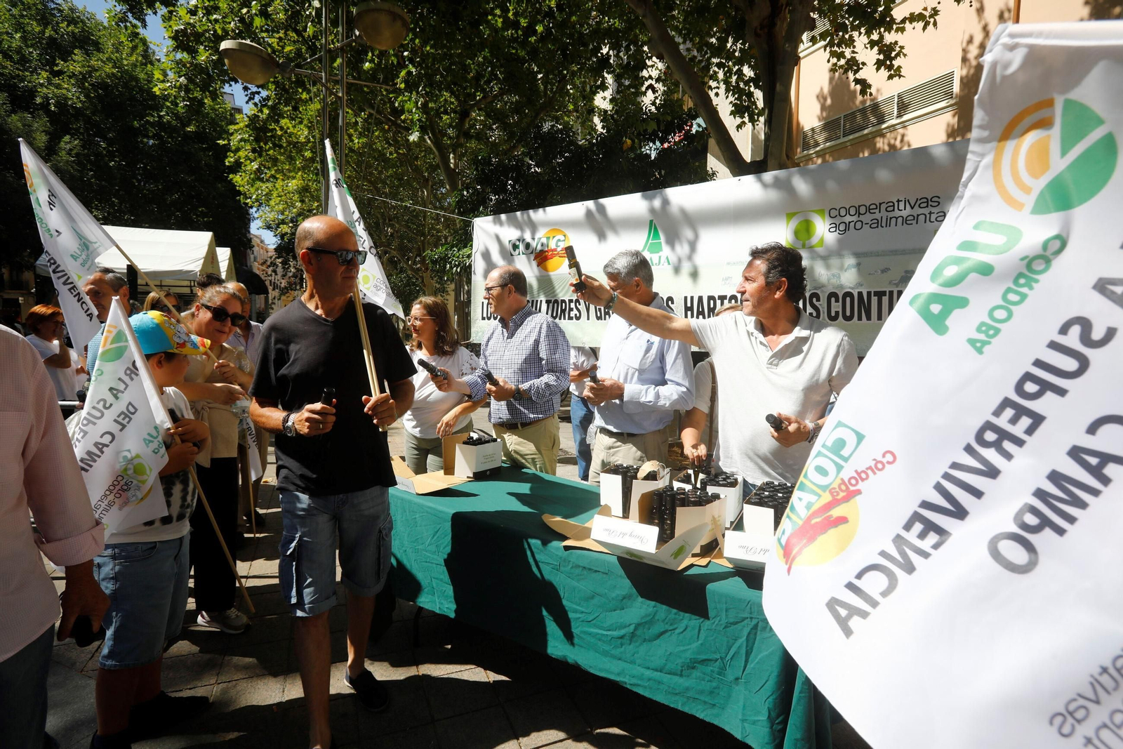 Las imágenes de la concentración de los agricultores de Córdoba "por la supervivencia del campo"
