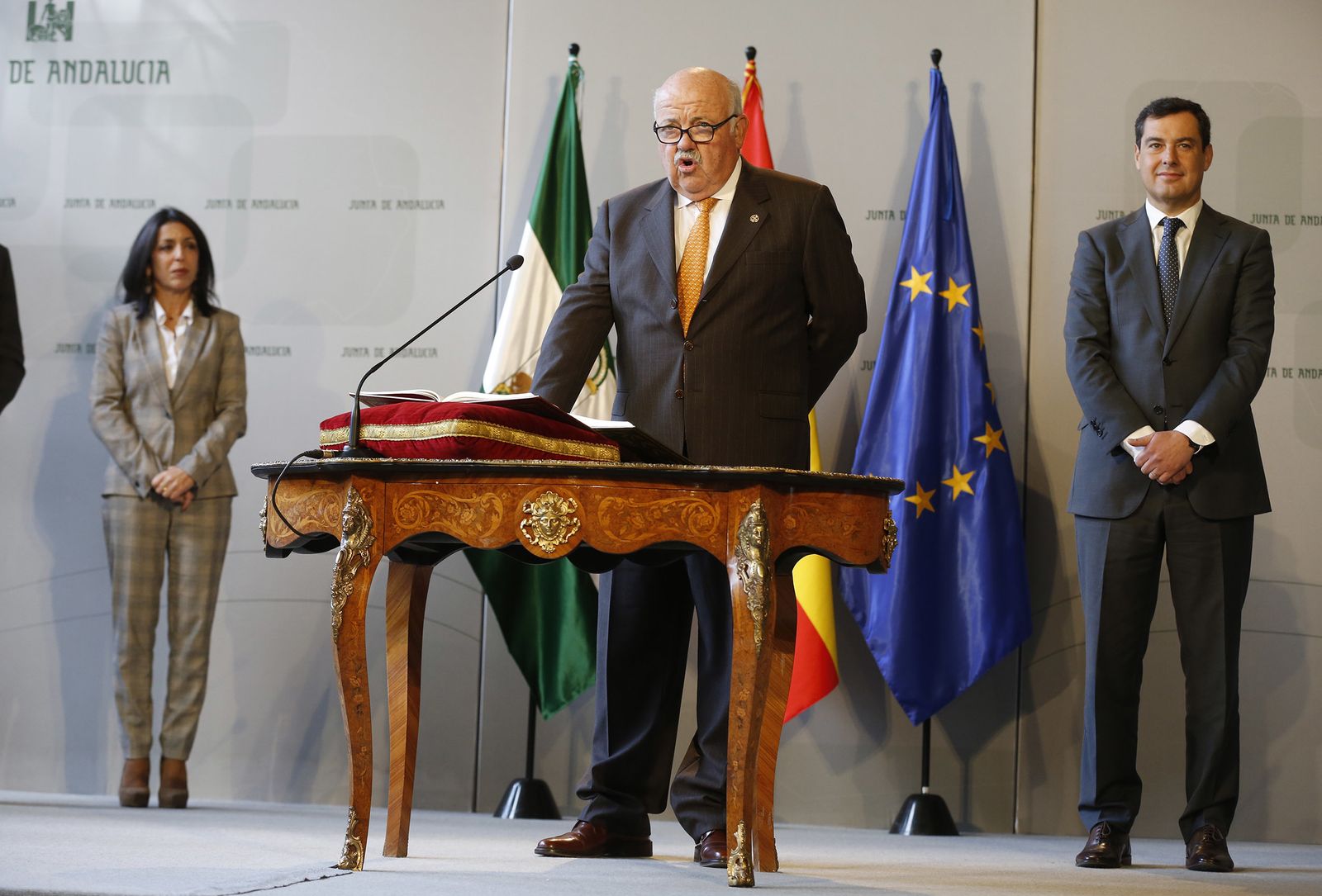 Los nuevos consejeros toman posesión de sus cargos