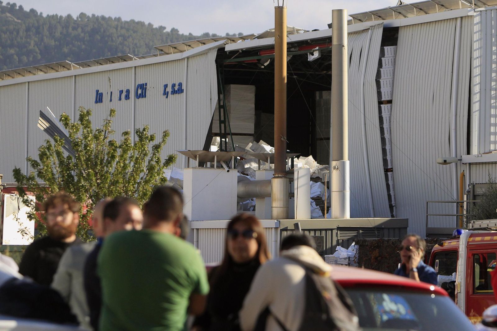 Tres muertos y siete heridos en la explosión de una caldera de una empresa en Ibi (Alicante).