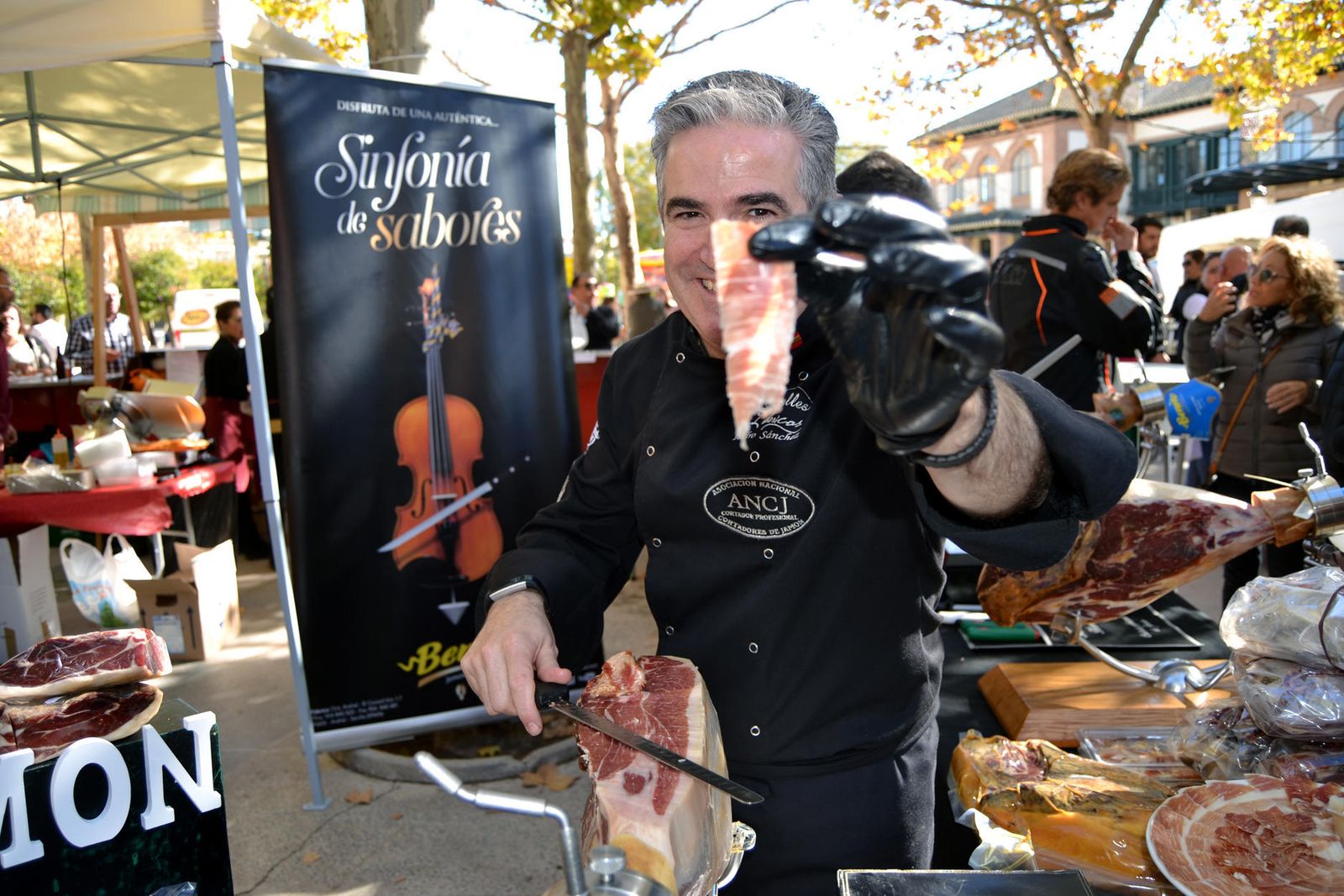 La XI Feria del Jamón de Campillos, en imágenes
