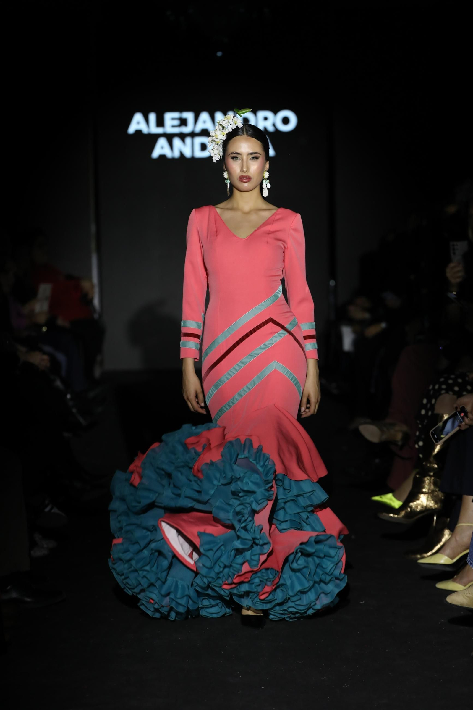 Los trajes de flamenca más en tendencia vistos en la Pasarela Flamenca Granada 2025