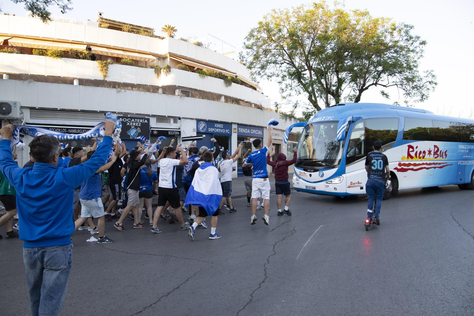 Así ha recibido la afición del Xerez DFC al equipo tras el ascenso