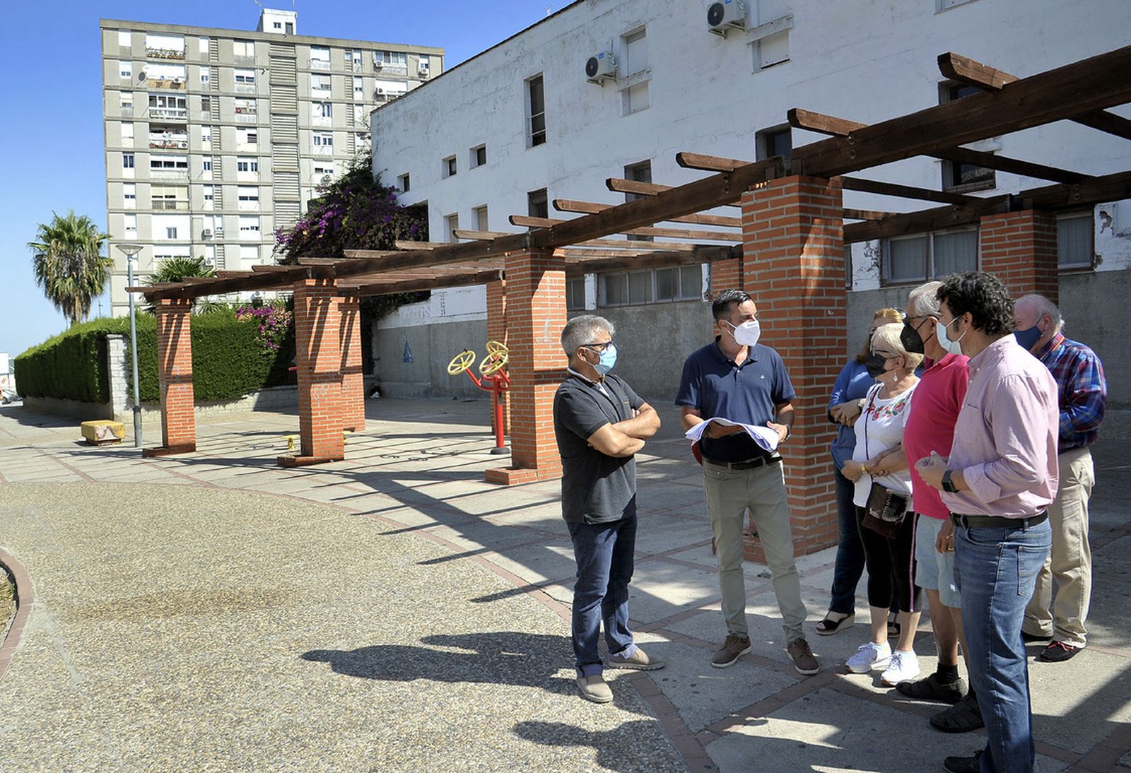 Un momento de la visita de Díaz a Las Torres.