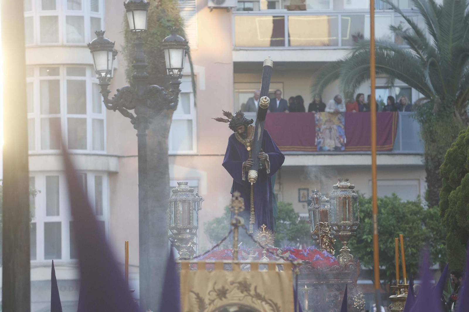 Fotos del Jueves Santo en La Línea: Perdón, Gran Poder y Angustias