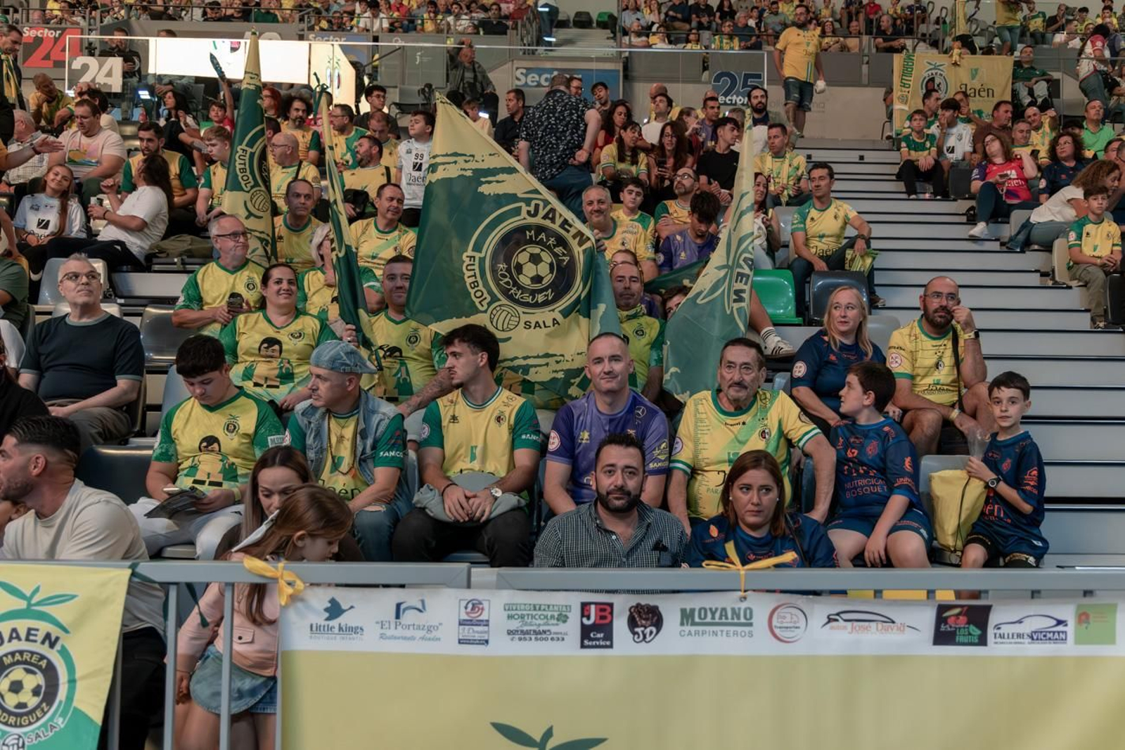 Las mejores imágenes de la amplia victoria del Jaén Paraíso Interior FS sobre O Parrulo Ferrol