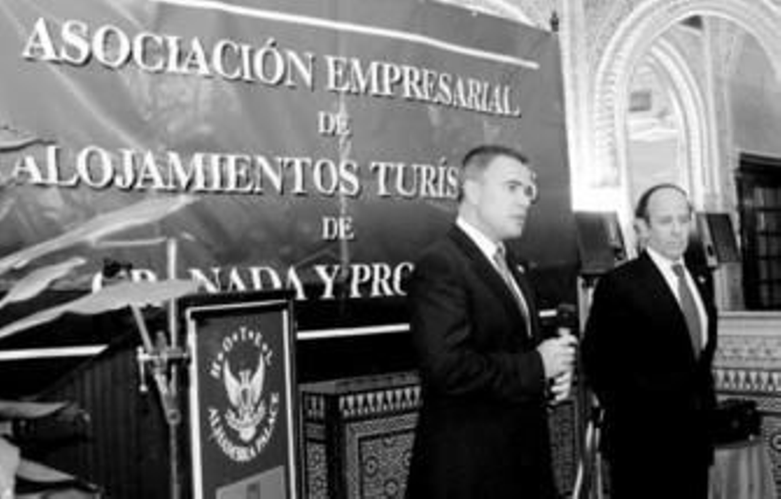 El nuevo gerente, Fernando Pérez-Serrabona, ofreció unas palabras a los asistentes.