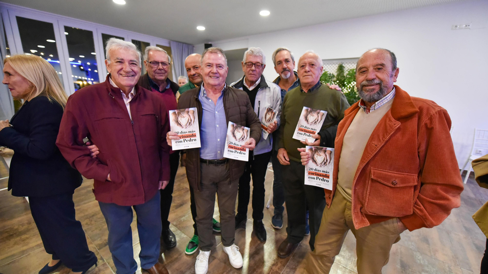 La presentación de libro ' 20 días más cocinando con Pedro' de Olga Junquera  Muñoz, en imágenes