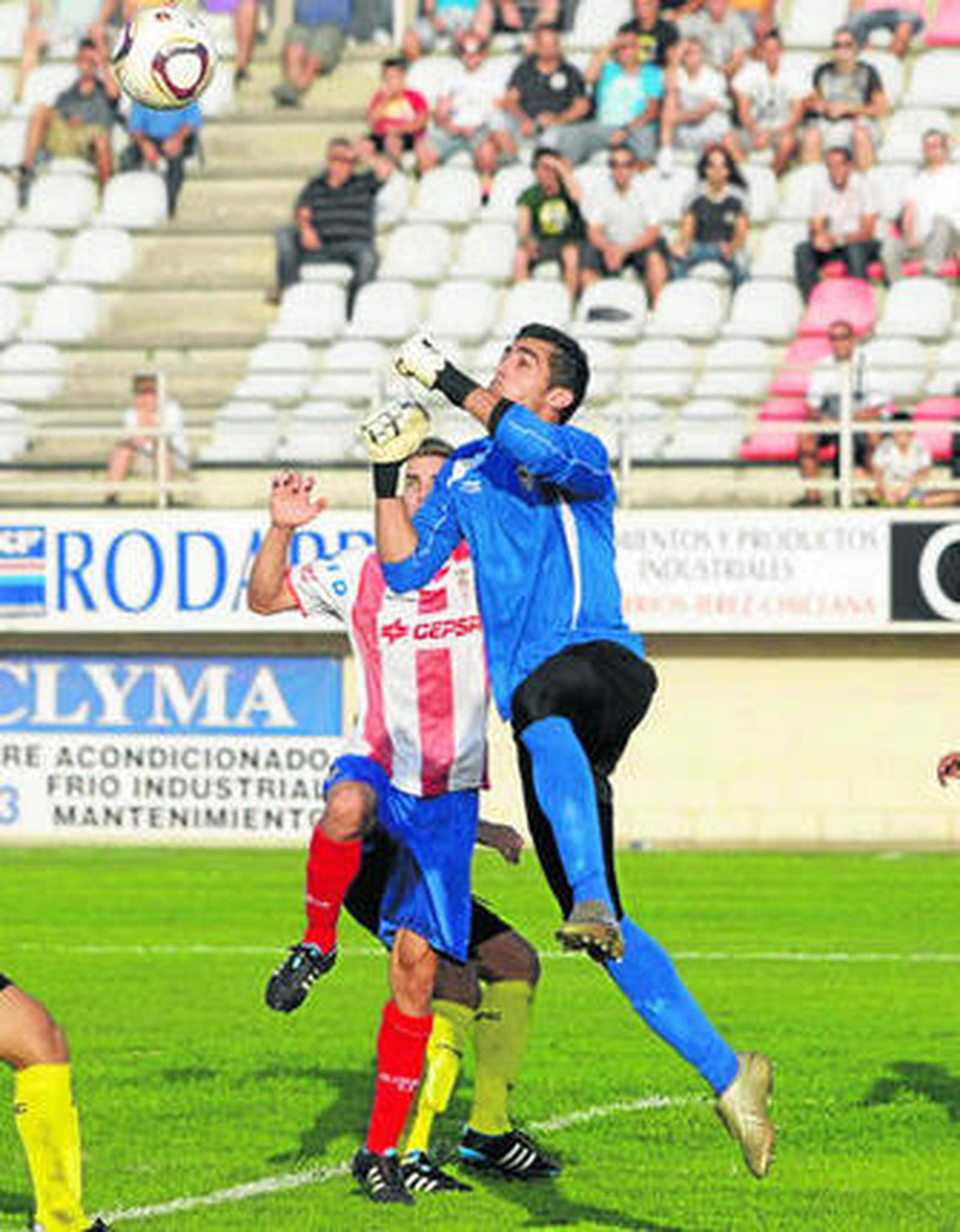 Jesús Romero, en el partido que disputó la pasada temporada en el Nuevo Mirador, su nuevo campo.