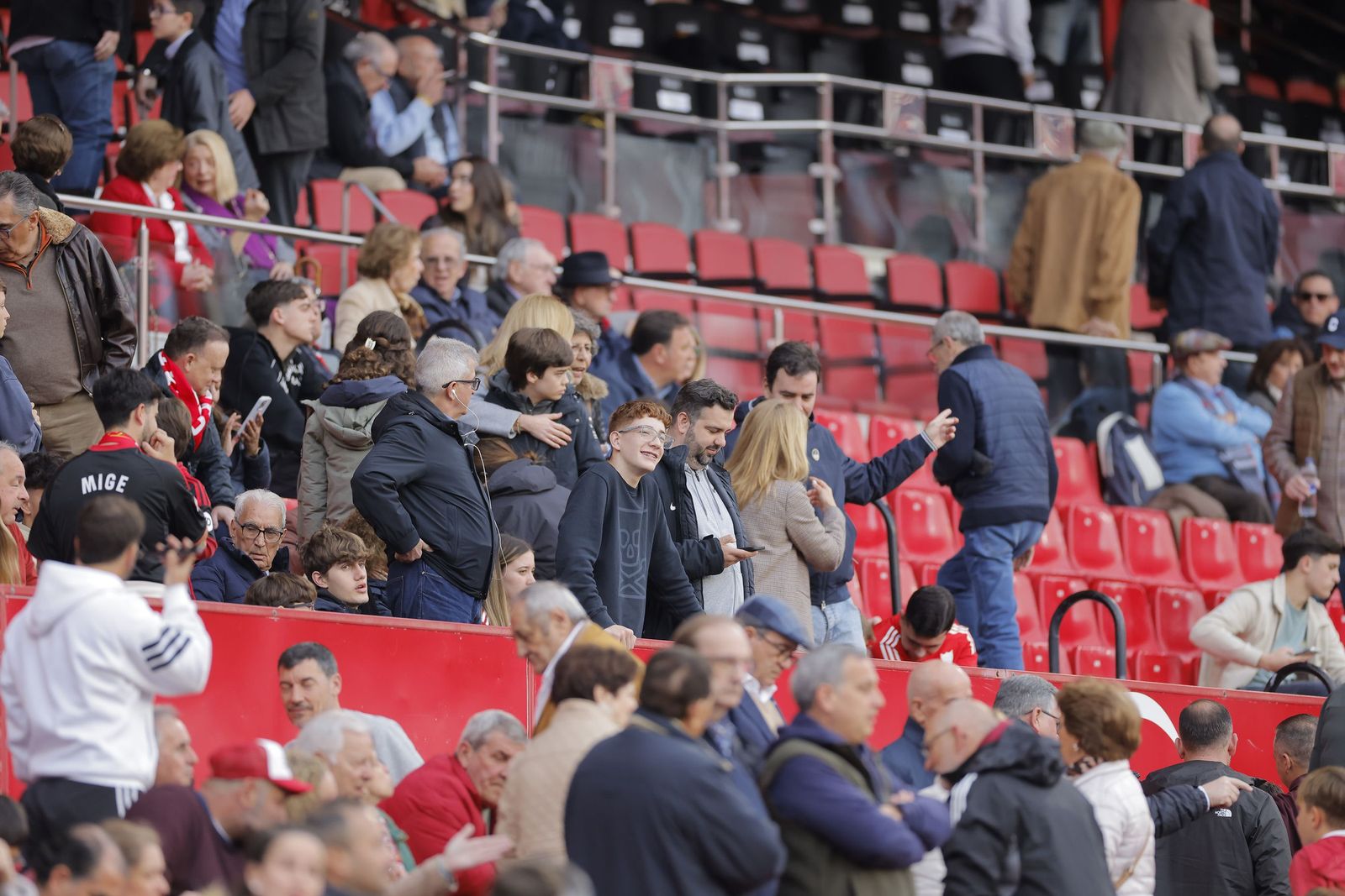 Búscate en las fotos del Sevilla fc - Rayo