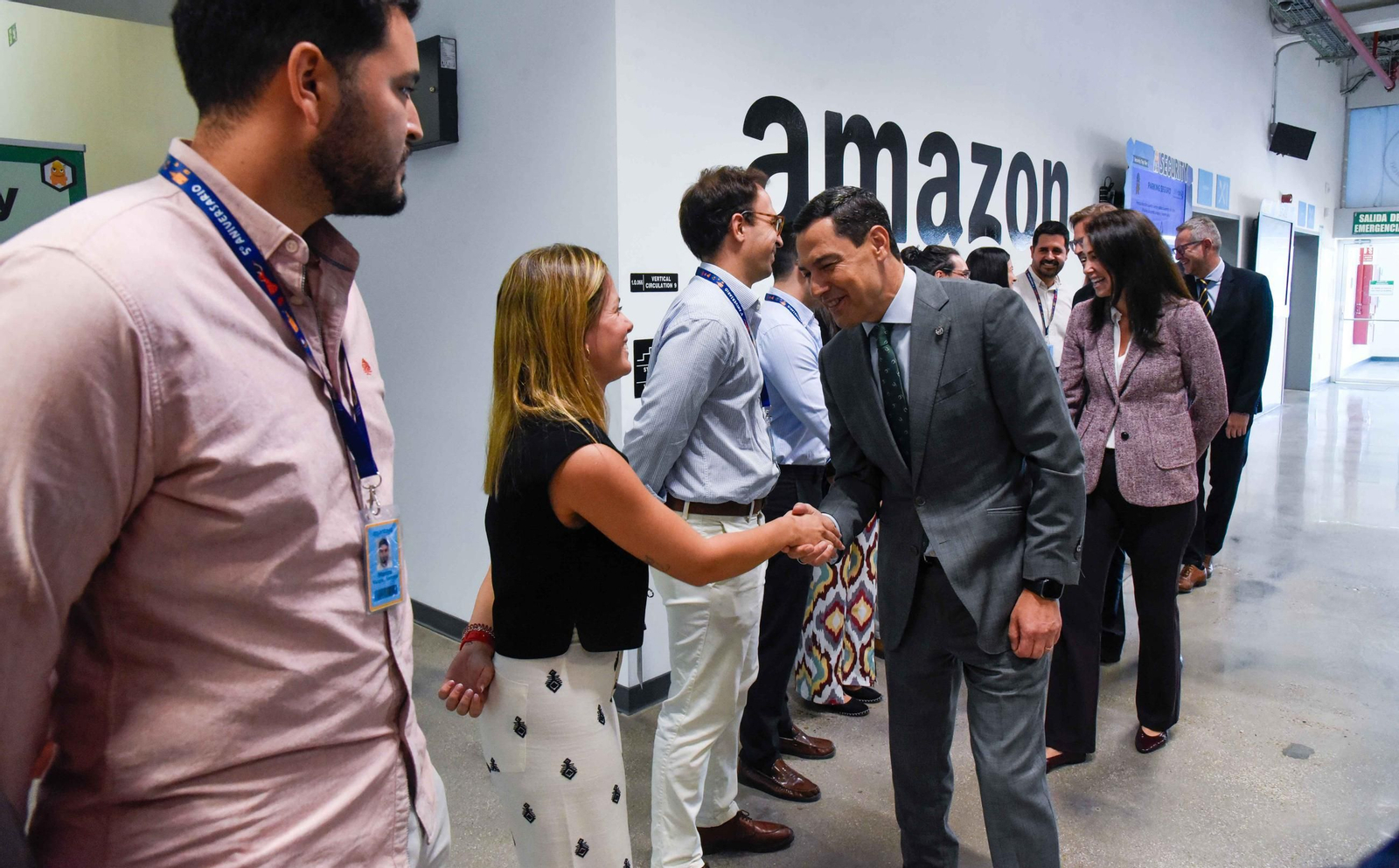 Quinto aniversario del centro de Amazon en Dos Hermanas