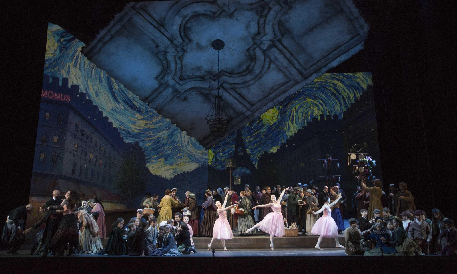 La imágenes de 'La bohème' en el Teatro de la Maestranza