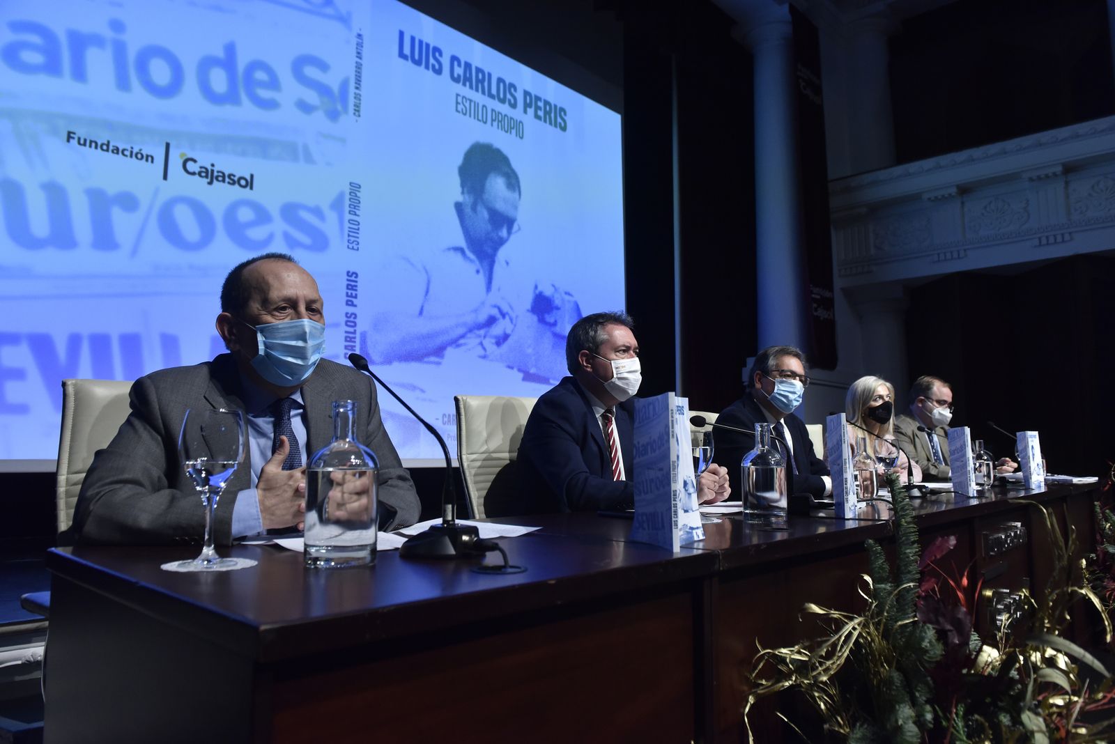 La presentación del libro de Carlos Navarro, sobre Luis Carlos Peris en imágenes