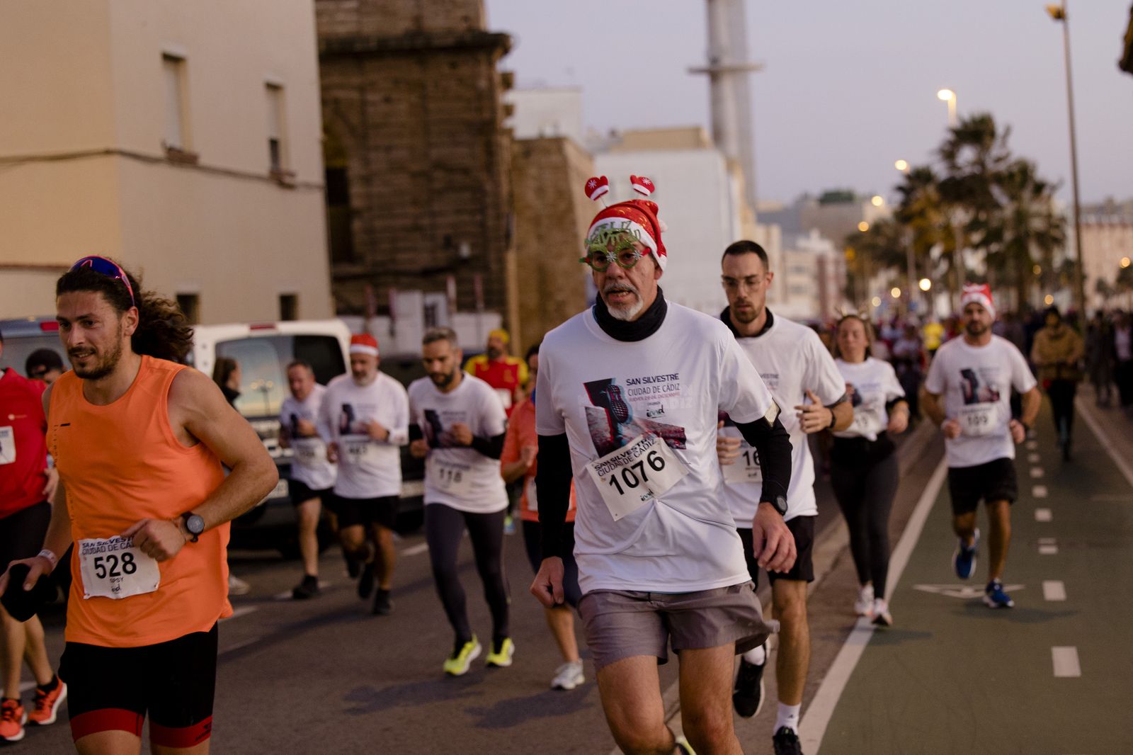 Las imágenes de la carrera popular "San Silvestre ciudad de Cádiz"