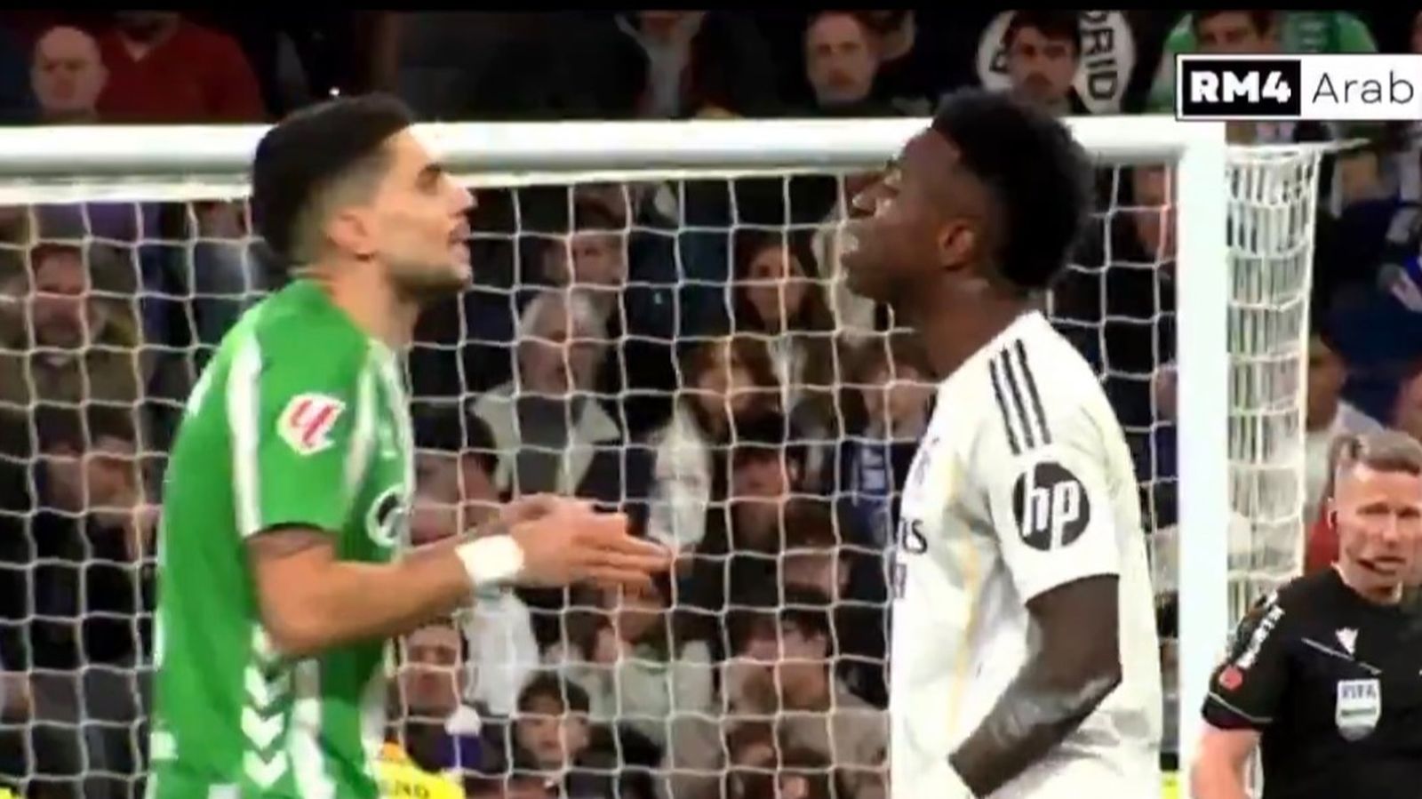 Bartra y Vinicius discutiendo en la pasada jornada de LaLiga