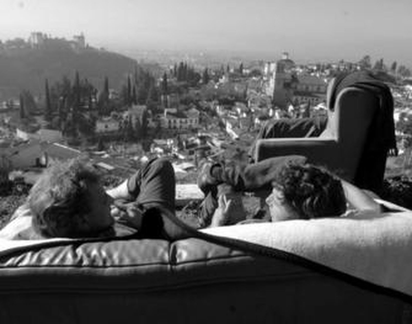 En el cerro de San Miguel hay más de cien casas cueva habitadas actualmente.
