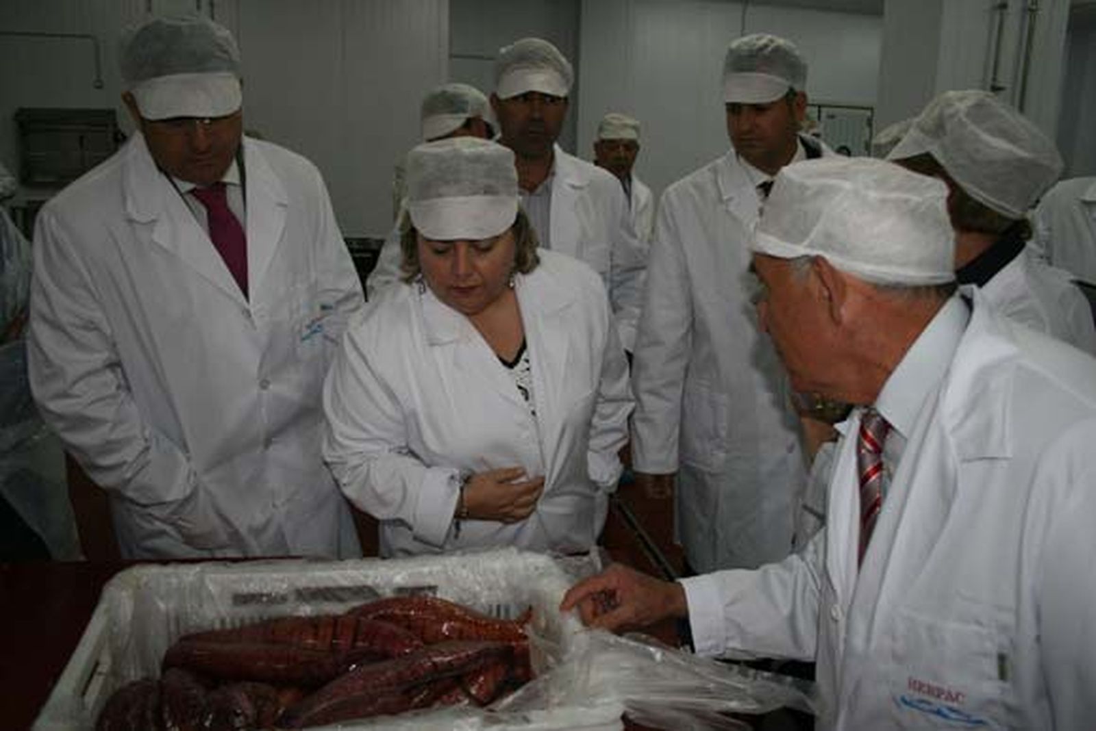 Clara Aguilera inaugura la nueva fábrica de salazones y conservas Herpac, en Barbate

Foto: Manuel Aragon Pina