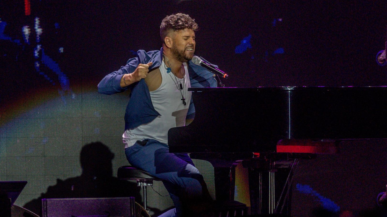 El cantante Pablo López en concierto.